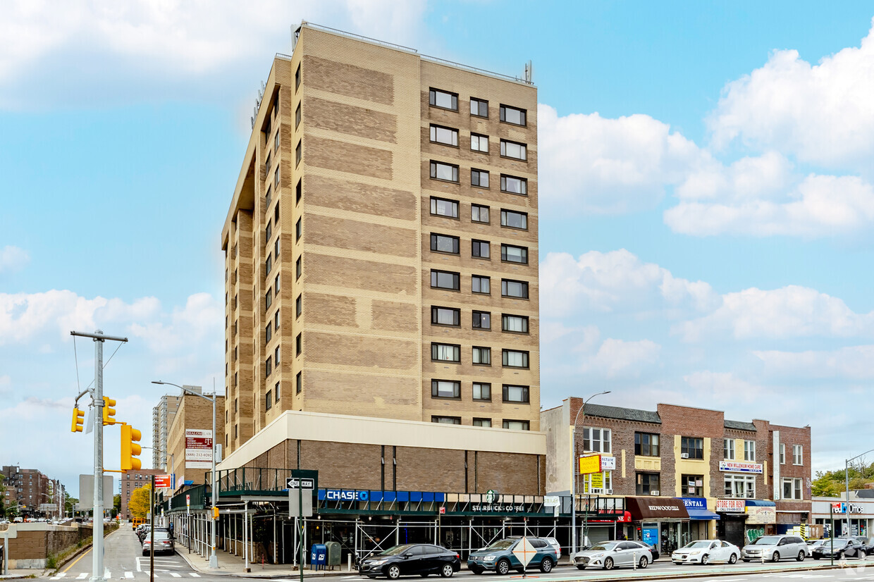 Primary Photo - Boulevard Towers Condominium
