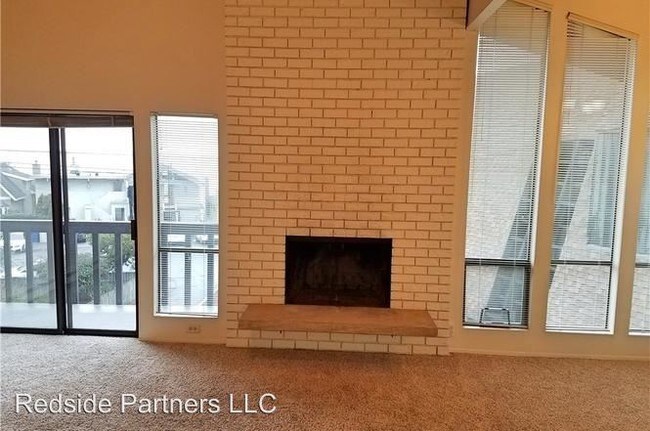 Building Photo - 2 br, 2 bath Apartment - 3030 Alki Ave SW