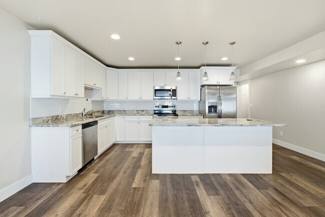 Building Photo - 51 S 400 W St