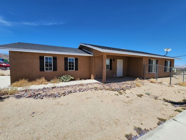 Foto del edificio - Beautiful 3 bedroom  2 bath