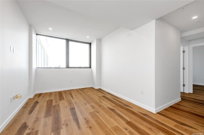 Foto del edificio - 83-67 116th St