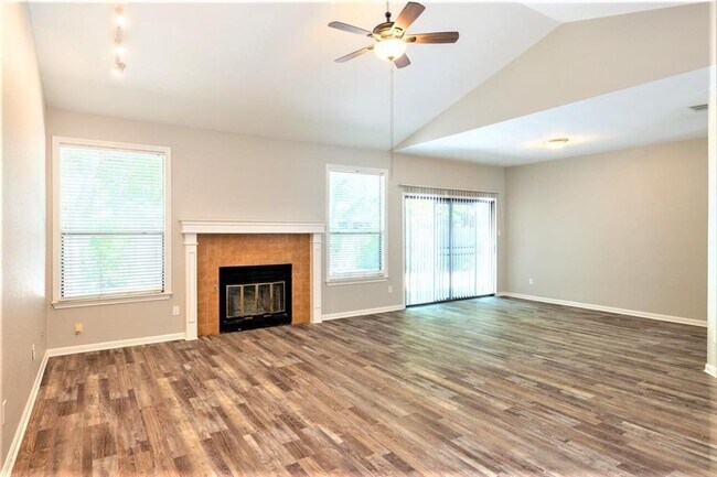 Building Photo - 1706 Prairie Hen Cove