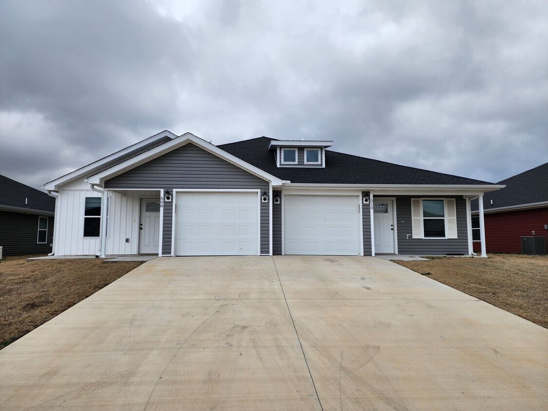 Primary Photo - New 3 Bedroom Townhome ($999 Per Month)