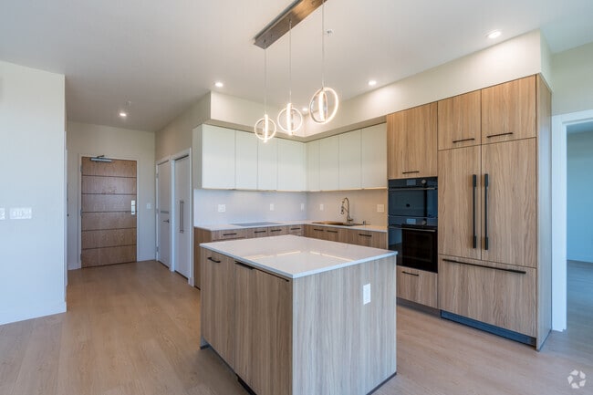 2BR, 2BA - 1,341SF - Kitchen - The Zivar Luxury Apartments