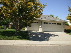 Building Photo - 1033 Halidon Way