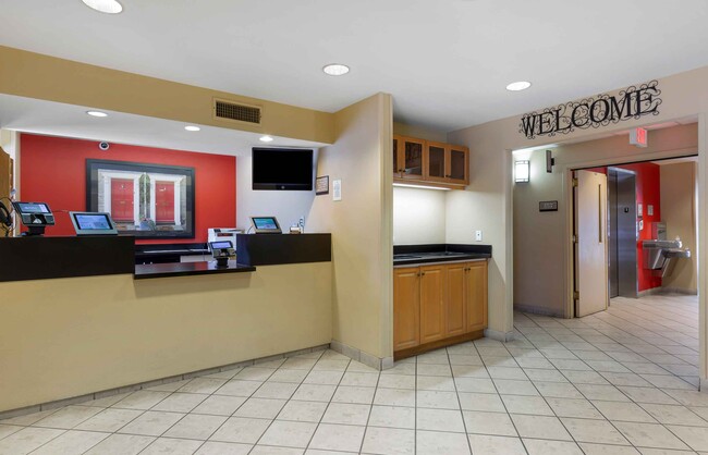 Lobby and Guest Check-in - Furnished Studio - Scottsdale