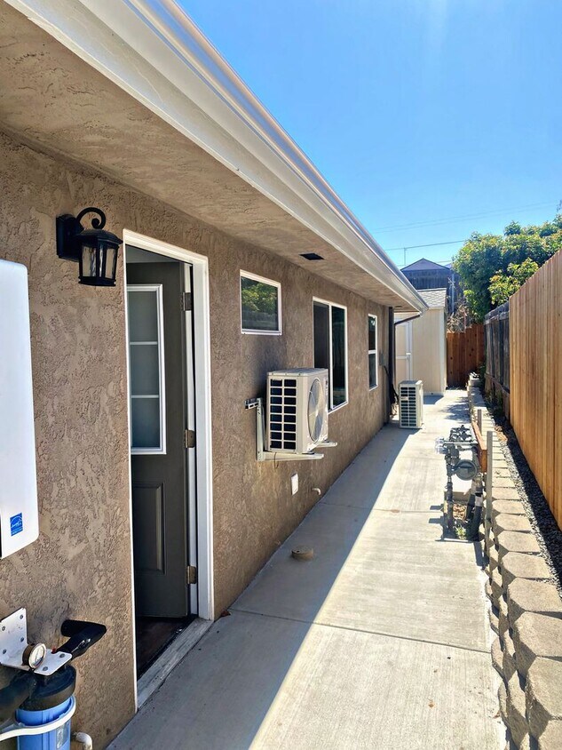 52095211 Tipton St Unit 5209, San Diego, CA 92115 Room for Rent in