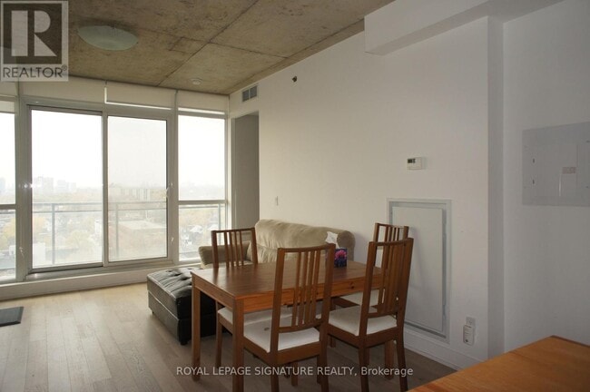 Building Photo - 20 Minowan Miikan Ln