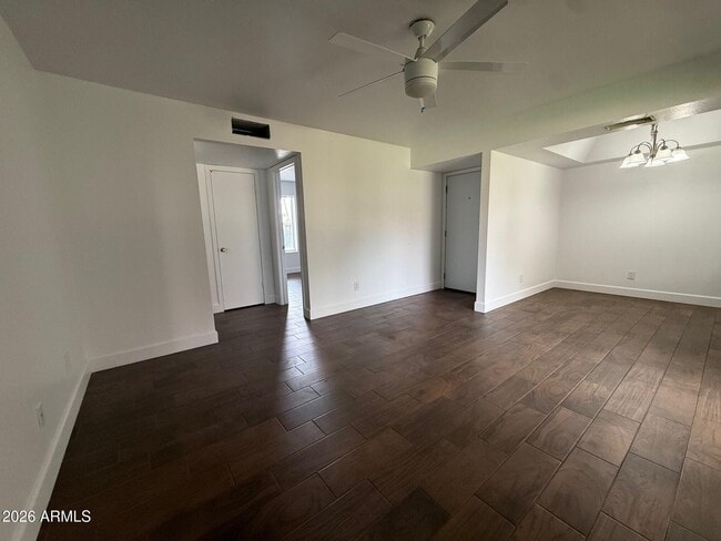Building Photo - 10610 S 48th St