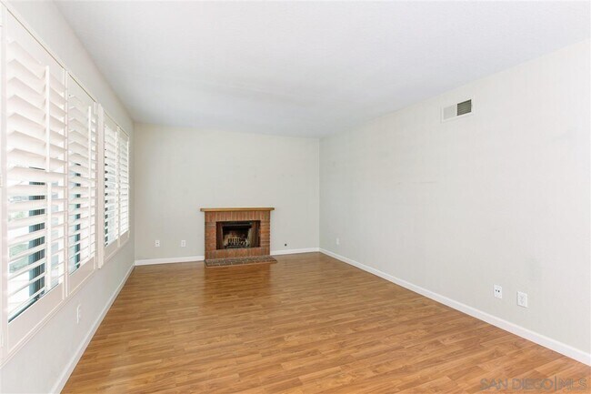 Building Photo - 891 Buttercup Rd
