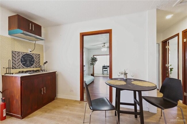 Foto del edificio - 1021 N 2nd St
