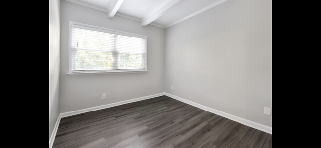 Foto del edificio - 381 10th St NE