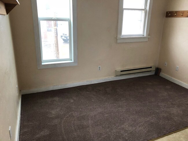 Foto del edificio - 407 E University Ave