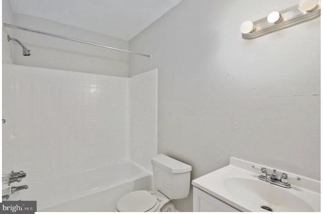 Foto del edificio - 2117 Benson St