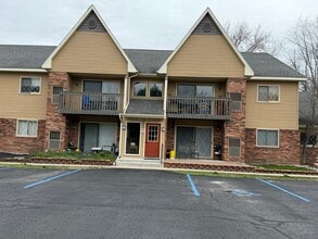 Building Photo - 7900 E Cedar Lake Dr