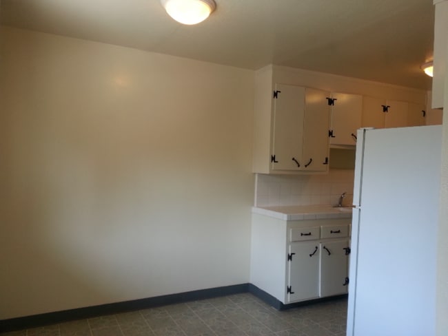 Foto del edificio - 914 College Dr