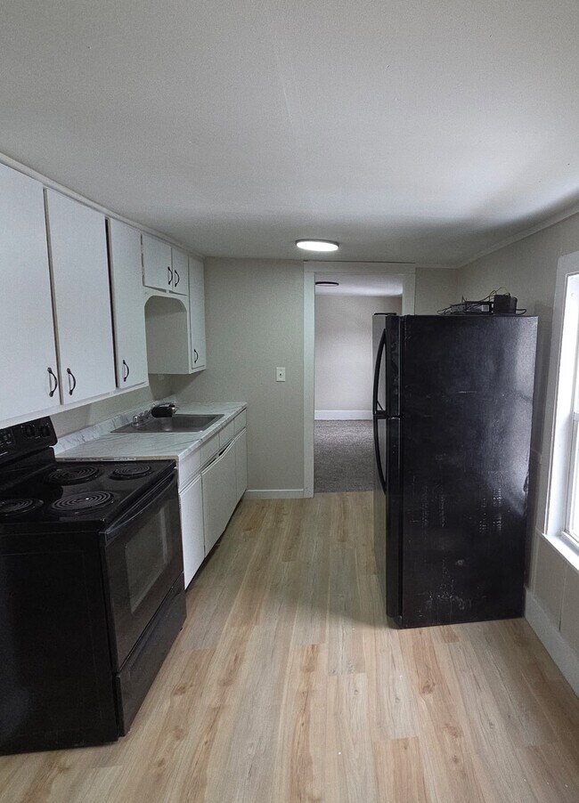 Building Photo - 16 Jefferson St