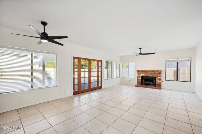 Foto del edificio - 18012 N 55th St