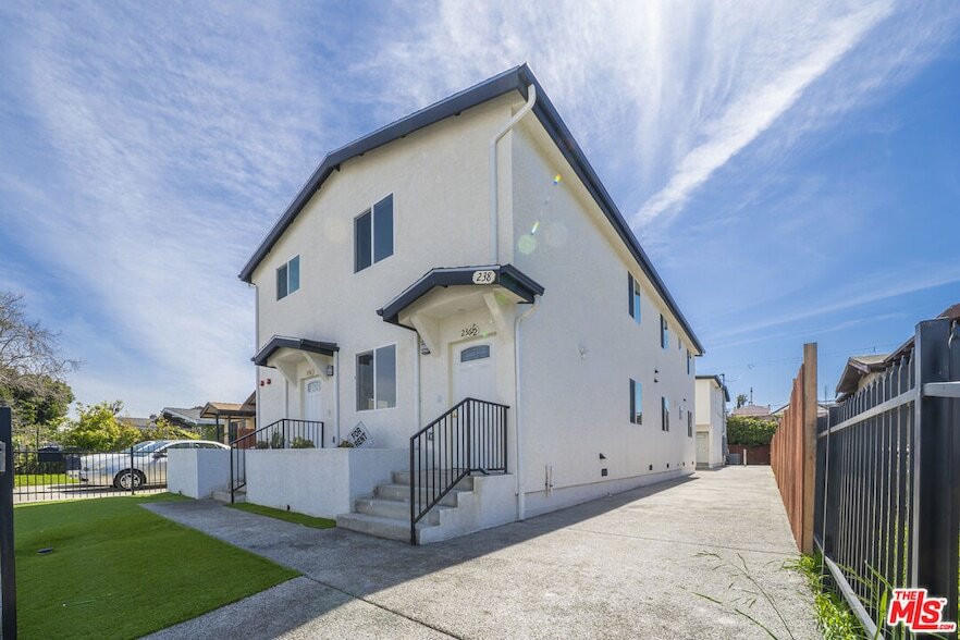 Primary Photo - 238 E 84th Pl