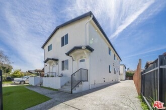 Building Photo - 238 E 84th Pl