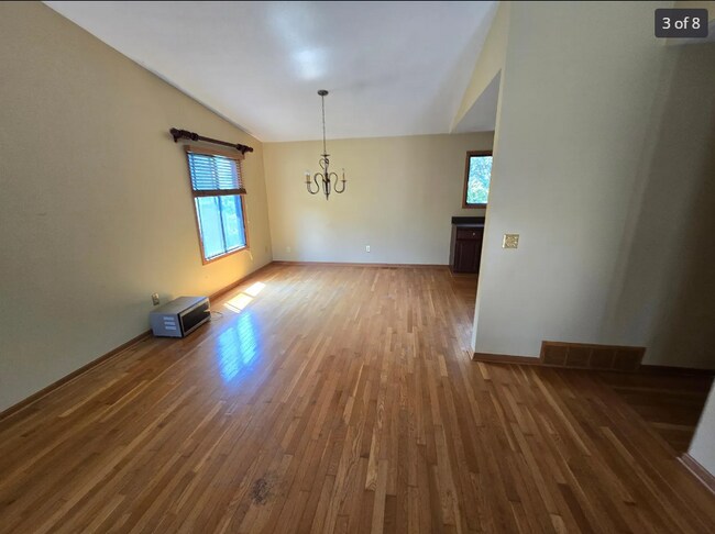 Building Photo - 2234 Oregon Ct