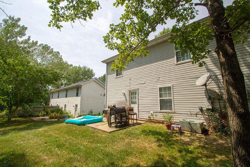 Foto del edificio - 5567 Pinehurst Ln