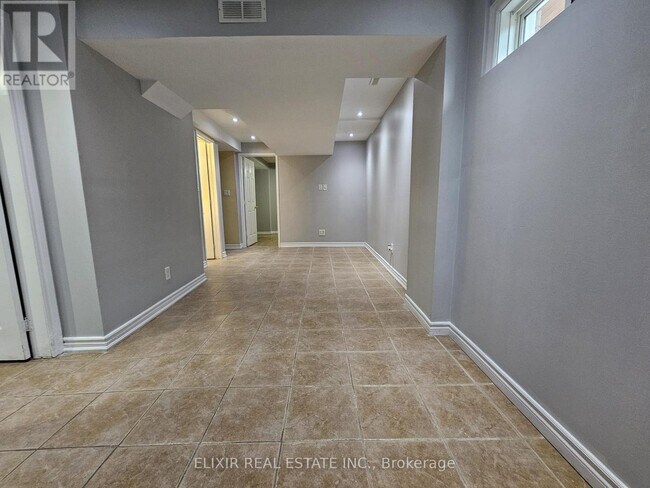 Building Photo - 4 Lonestar Crescent