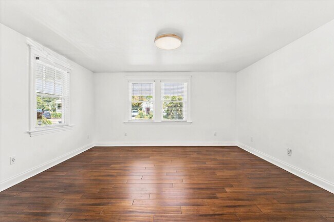 Foto del edificio - Available Now – Move-In Ready Paoli Gem With Updated Finishes, Loft Space & Parking