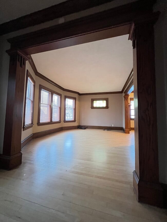 Building Photo - 1809 N 51st St
