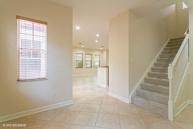 Foto del edificio - 872 Taft Ct