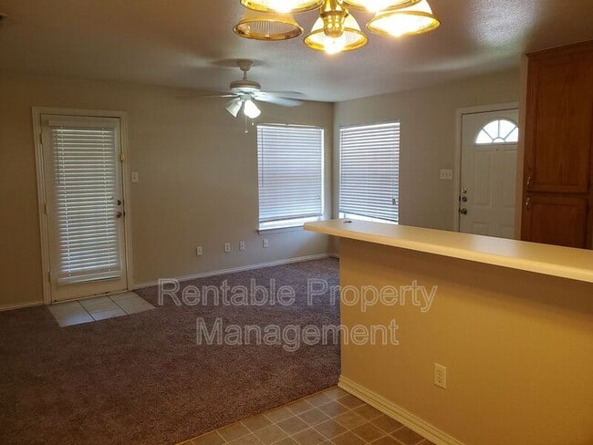 Foto del edificio - 1104 Turkey Creek Ct