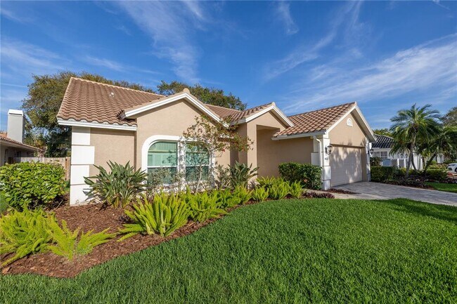 Building Photo - 4832 Queen Palm Terrace NE