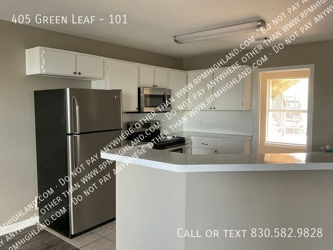 Building Photo - 405 Green Leaf
