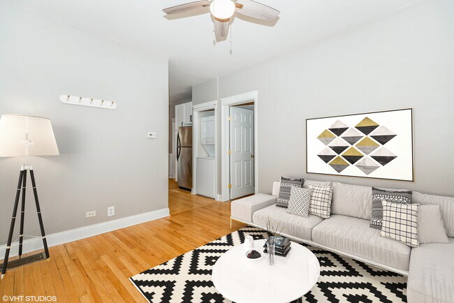 Foto del edificio - 3807 N Ravenswood Ave