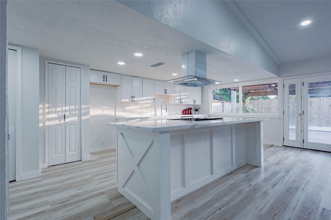 Building Photo - 7310 Corta Calle Dr