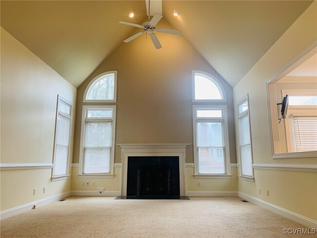 Building Photo - 2405 Stemwell Blvd
