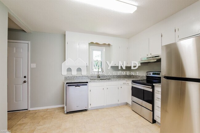 Foto del edificio - 3 br, 1.5 bath House - 8401 Clear Meadow Ln