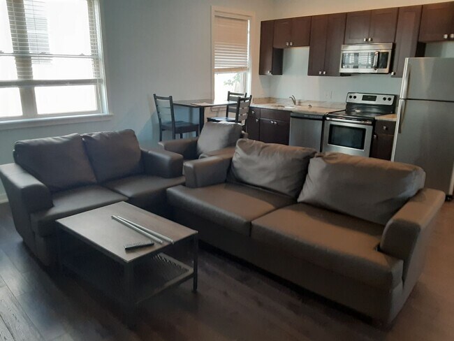 Photo - 1527-33 W Seybert St Apartment