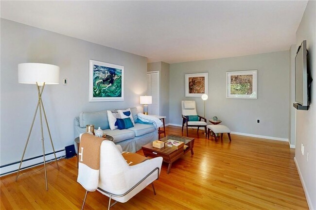 Foto del edificio - 43 Bullocks Point Ave