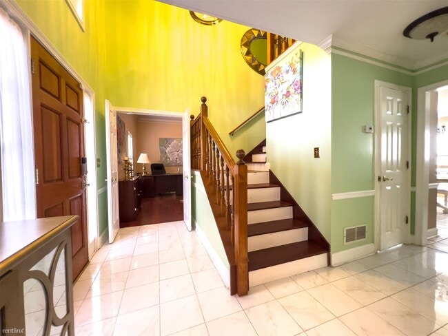 Building Photo - 4 br, 2.5 bath House - 1851 Kerry Creek Drive