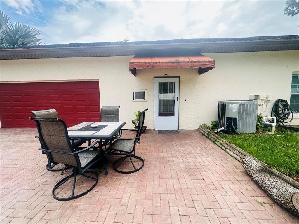 Foto principal - 307 W Artesia St