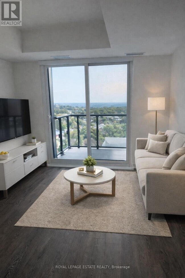 Photo du bâtiment - 2 Manderley Dr