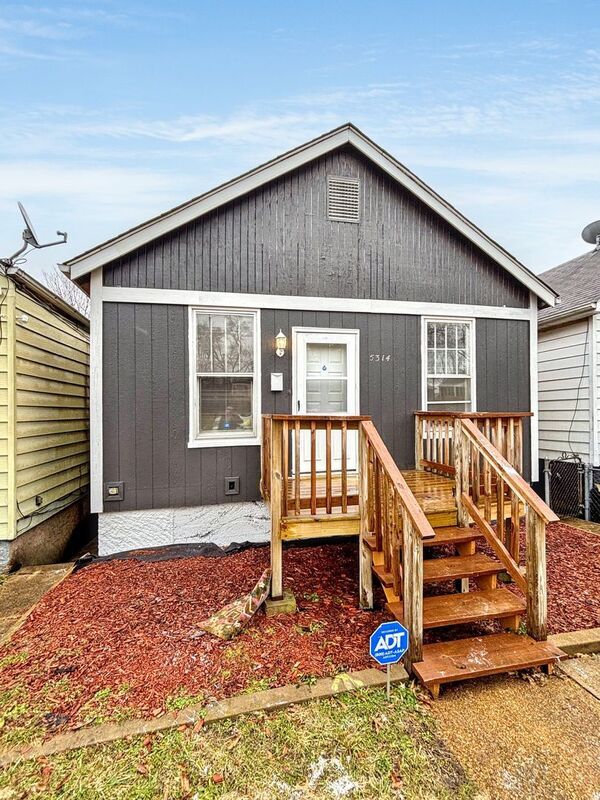 Primary Photo - 5314 Hamilton Ave