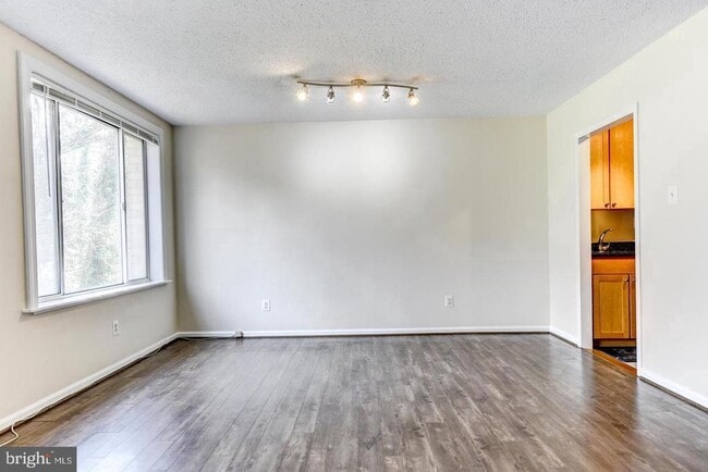 Building Photo - 1730 Arlington Blvd