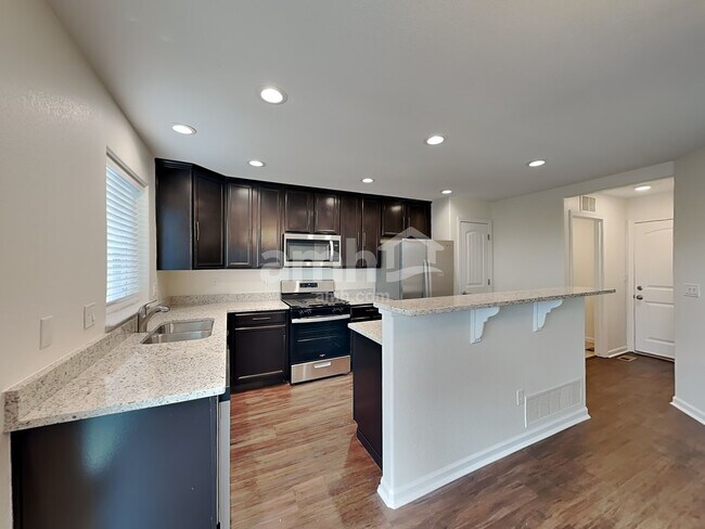 Foto del edificio - 9706 Silver Stirrup Drive