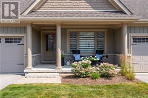 Building Photo - 160 Hawthorn Cres