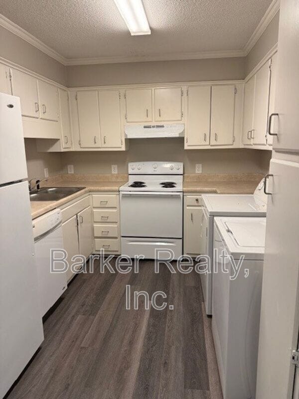 Building Photo - 203 E Ransom St