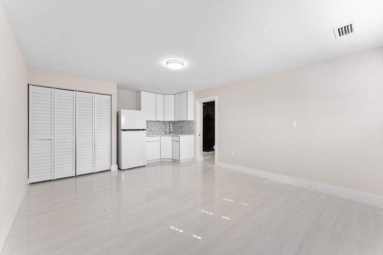 Foto principal - 2329 West Dr