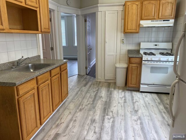 Building Photo - 344 Union Ave