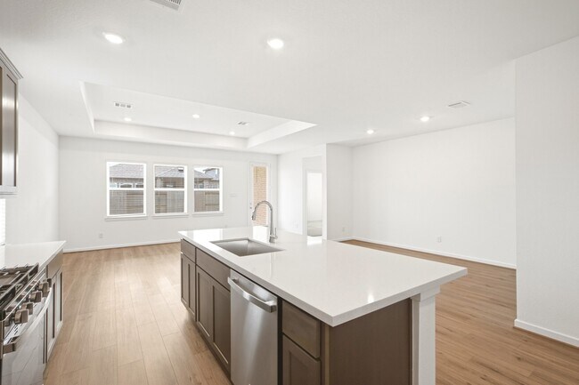 Building Photo - 9723 Avalon Vw Dr